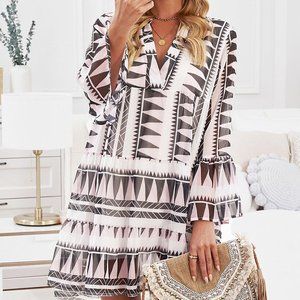 Black & White Geometric Tiered Trumpet-Sleeve Shift Dress - Size XL